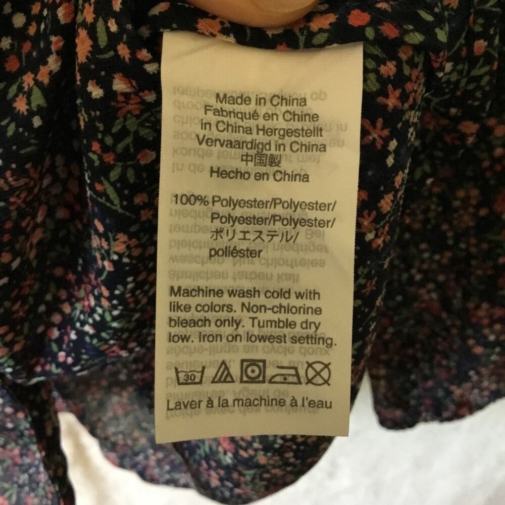 J. Crew Mercantile Floral V-Neck Button-Up Blouse - Picture 11 of 11